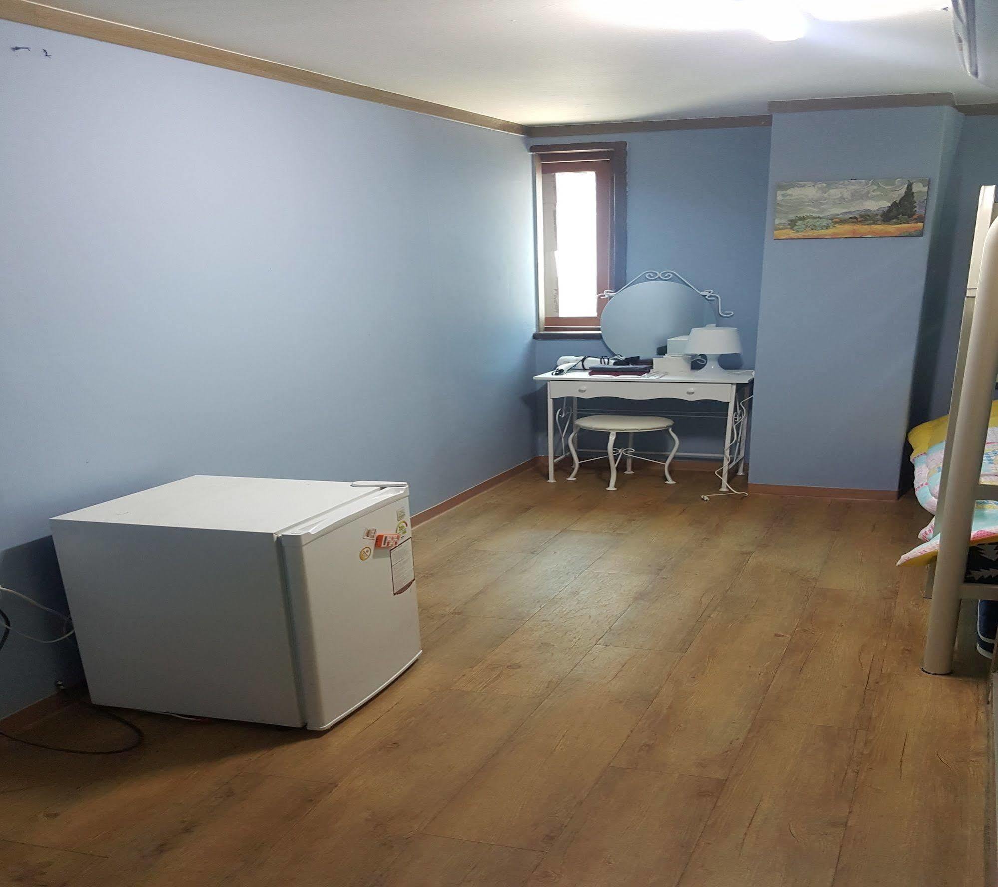 Feliz Guesthouse, Seoul Station Bagian luar foto